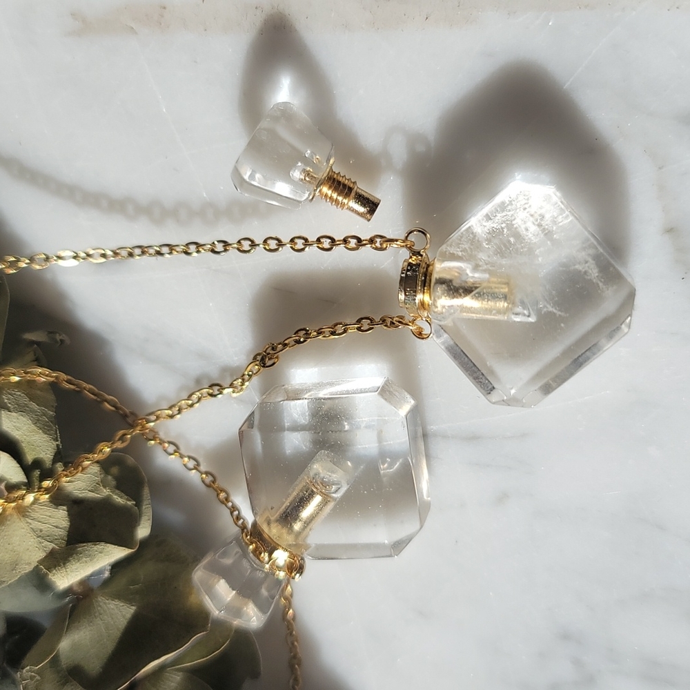 Clear Quartz Essential Oil Necklace